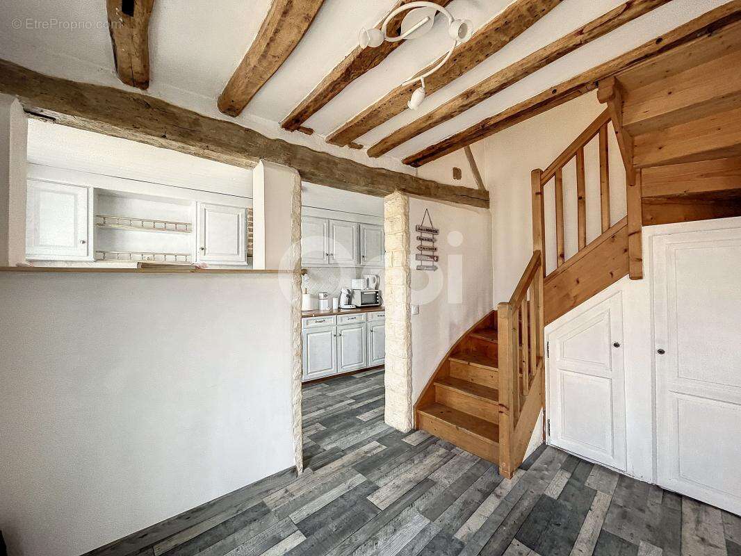 Maison à ETOUY
