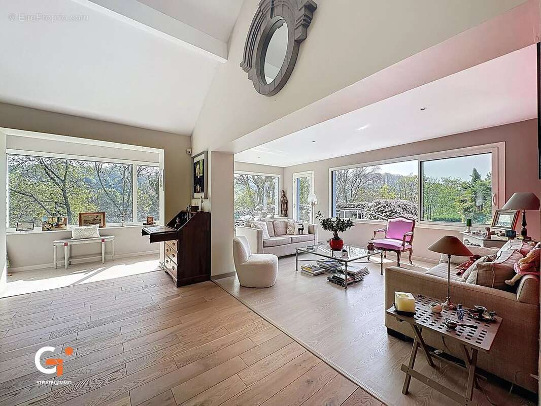 Maison à MONT-SAINT-AIGNAN