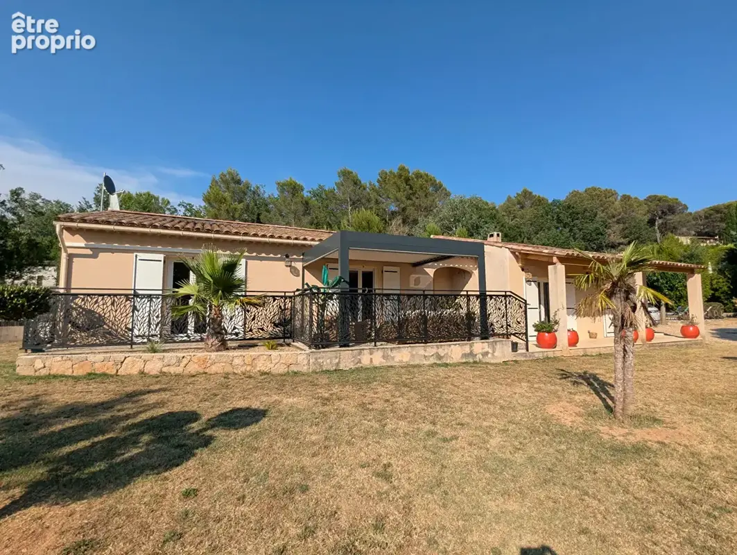 VILLECROZE, maison de plain-pied 130 m², 3 chambres, piscine, garage, terrain de 3 300 m² - photo 8