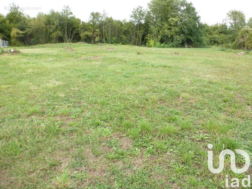 Terrain 1471 m² à Lechelle  - photo 2