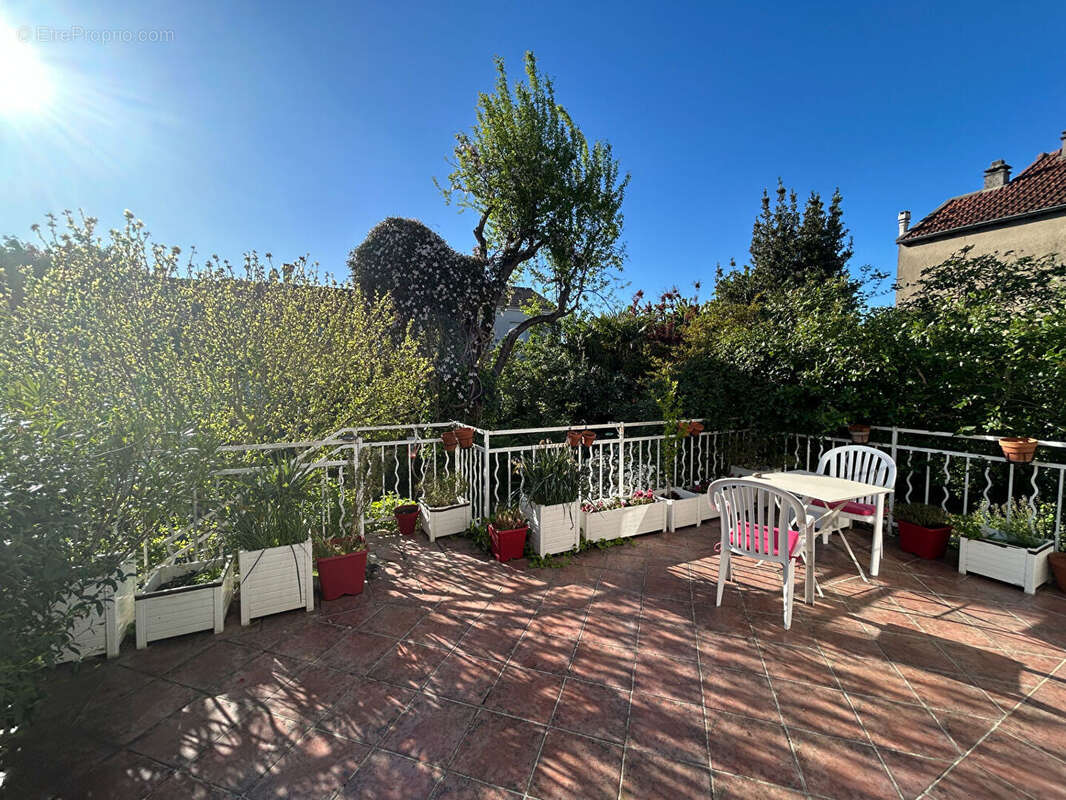Maison à L'HAY-LES-ROSES