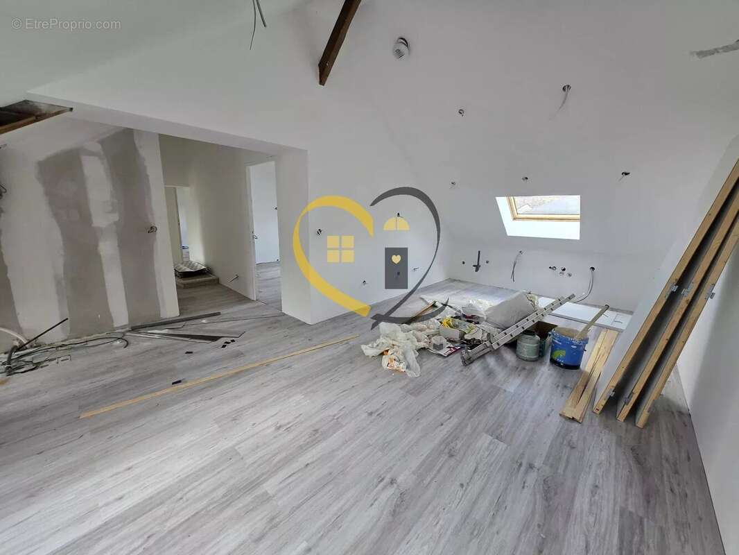 Appartement à LES AIX-D&#039;ANGILLON