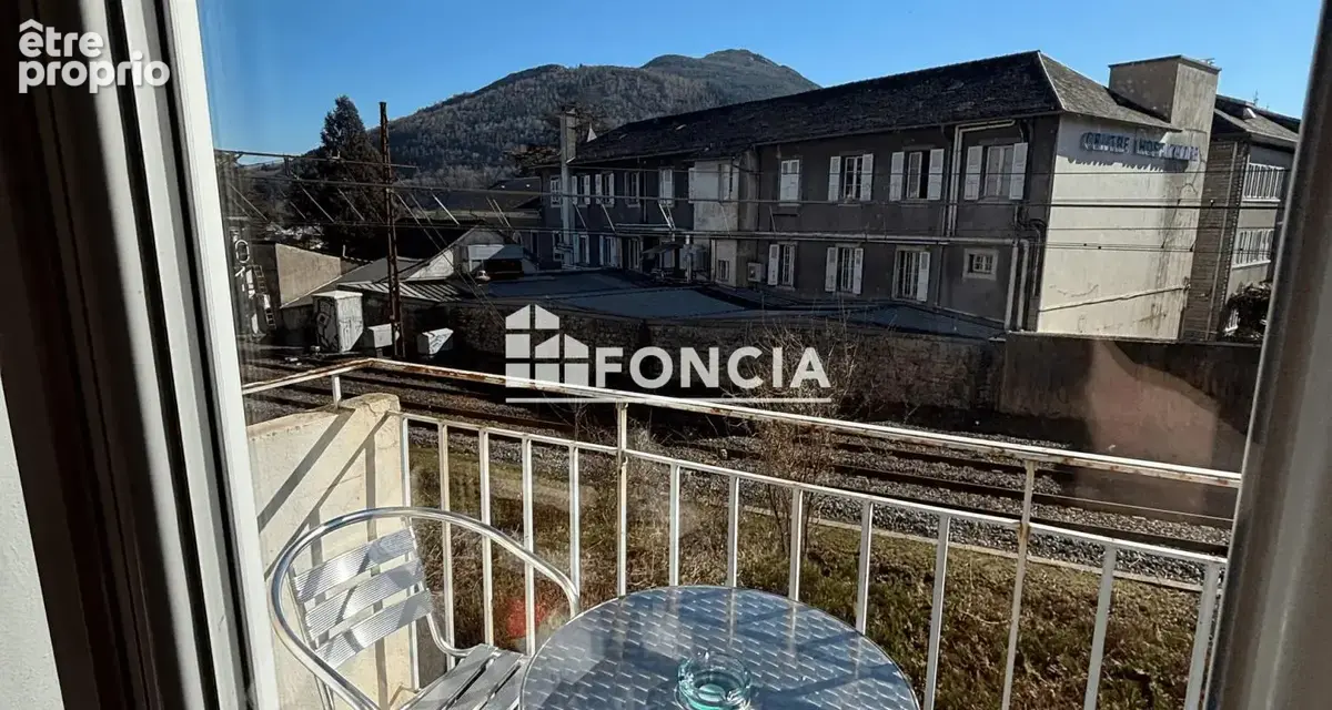 Lourdes, T3 avec balcon, garage et cave - photo 1