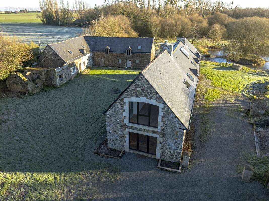 Maison à HENANBIHEN