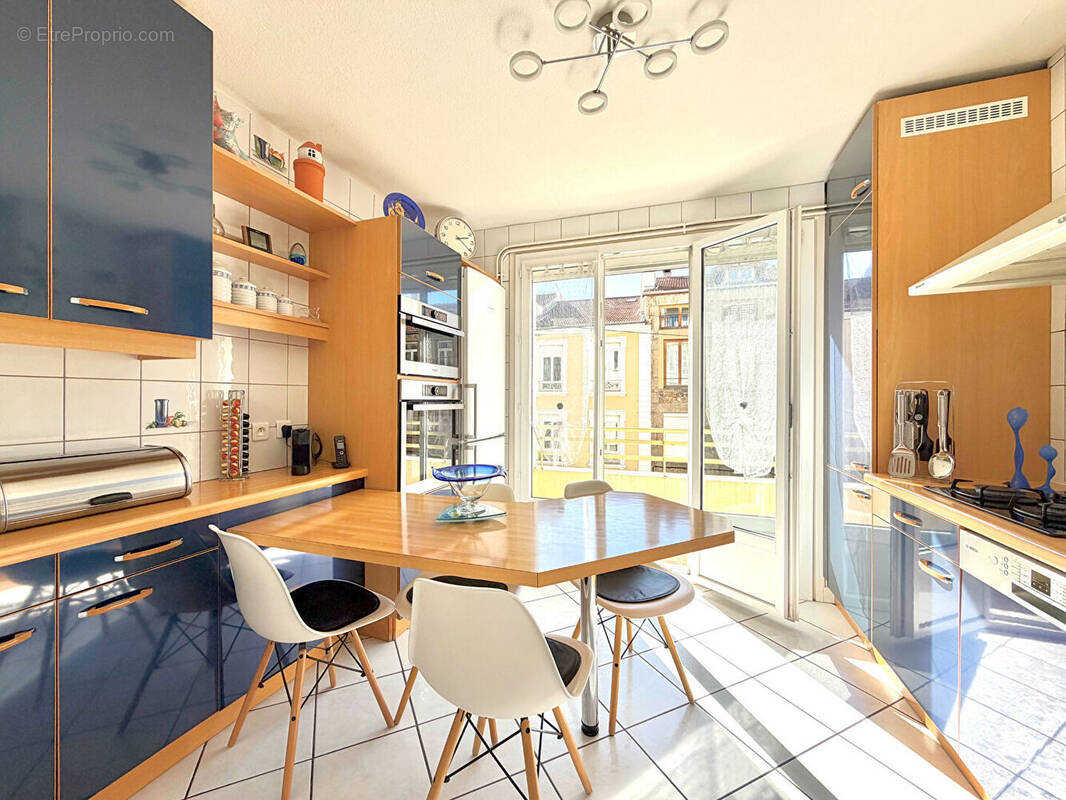 Appartement à SAINT-ETIENNE