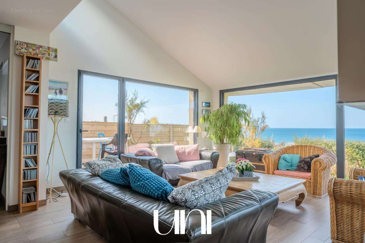 Maison à LUC-SUR-MER