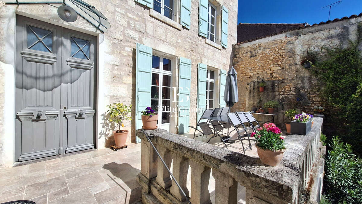 Maison à CHATEAUNEUF-SUR-CHARENTE
