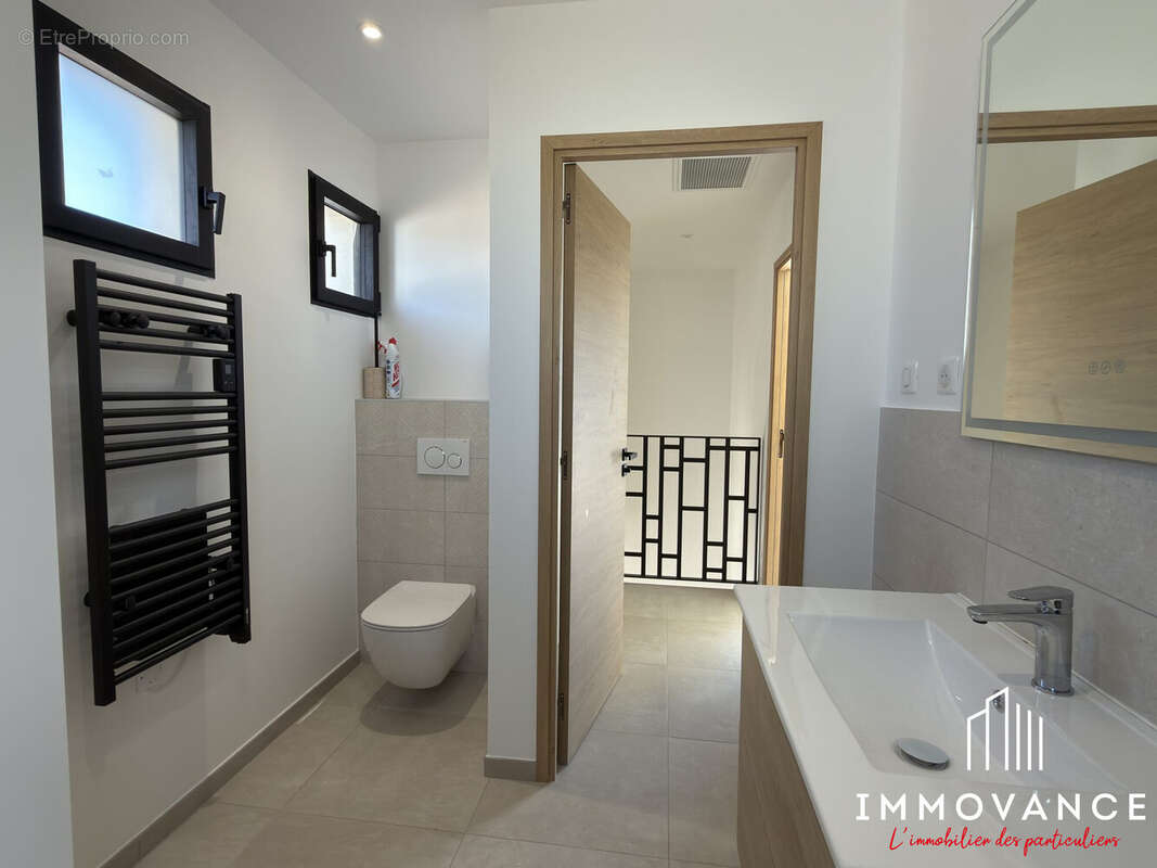 Maison à SAINT-MATHIEU-DE-TREVIERS