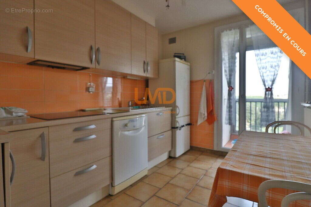 Appartement T3/4 de 78m2 situé dans une résidence à Martigues - photo 3