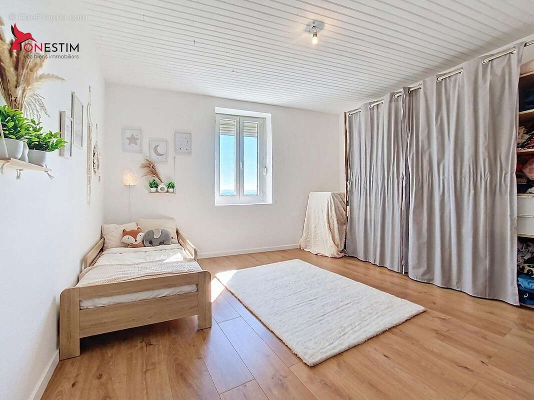 Maison à SAINT-GEORGES-HAUTE-VILLE