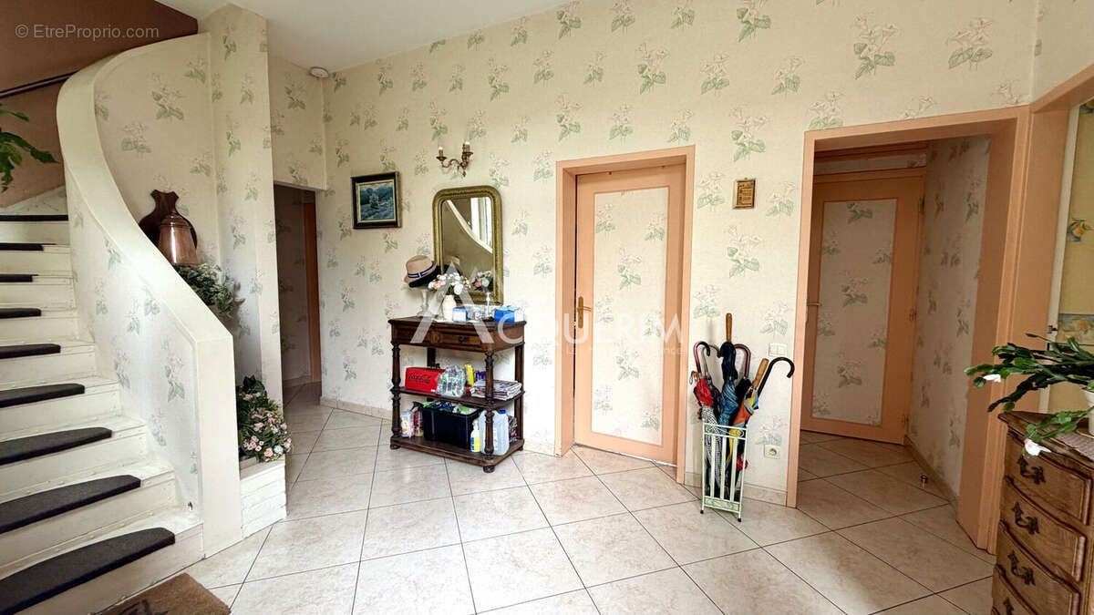 Maison 165 m² à Carvin  - photo 8