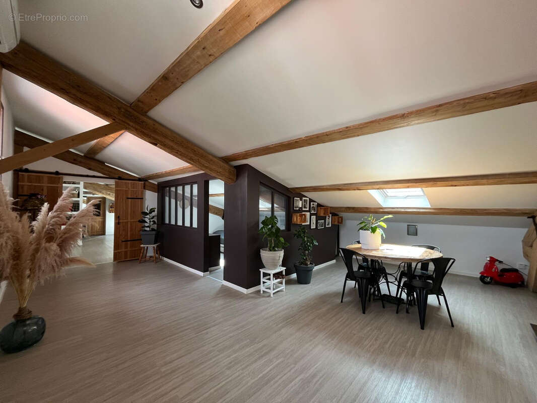 Appartement T5 type Loft 171m2 - photo 2