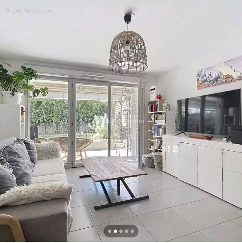 Appartement à VILLENEUVE-LOUBET