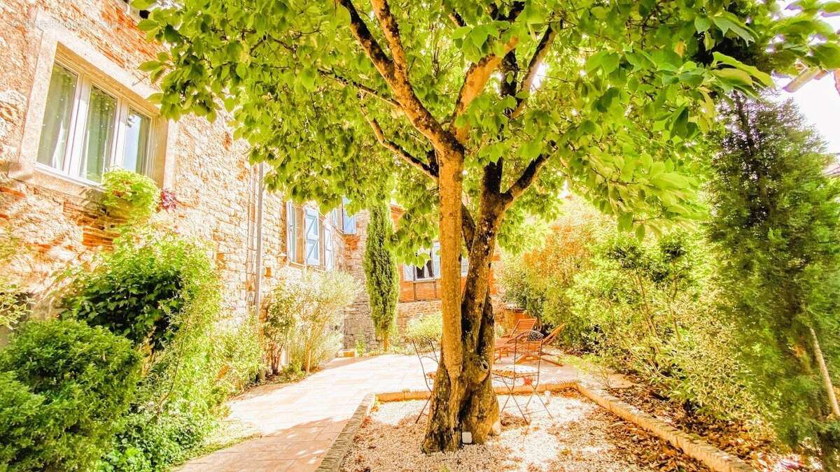 Maison à SAINT-ANTONIN-NOBLE-VAL