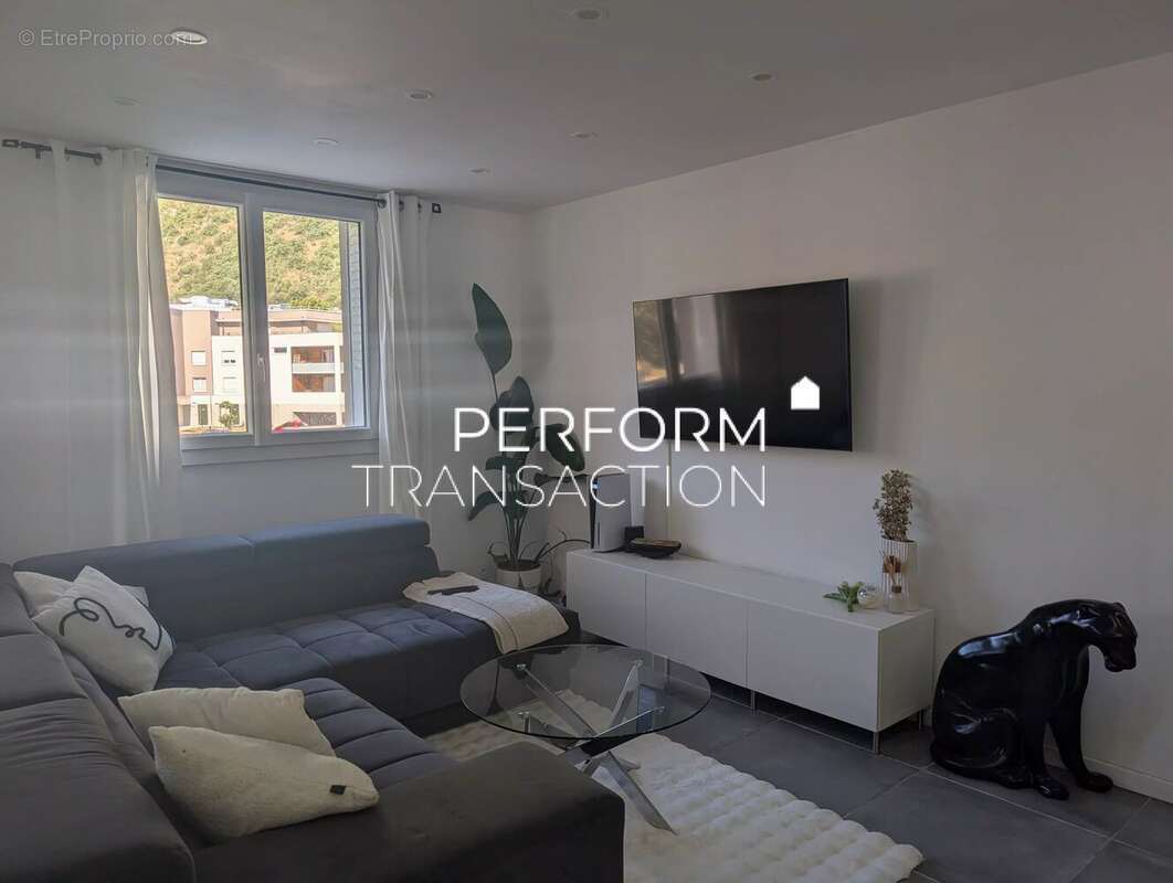 Appartement à SASSENAGE