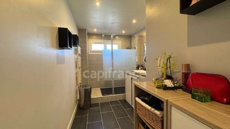 Appartement à MAISONS-ALFORT