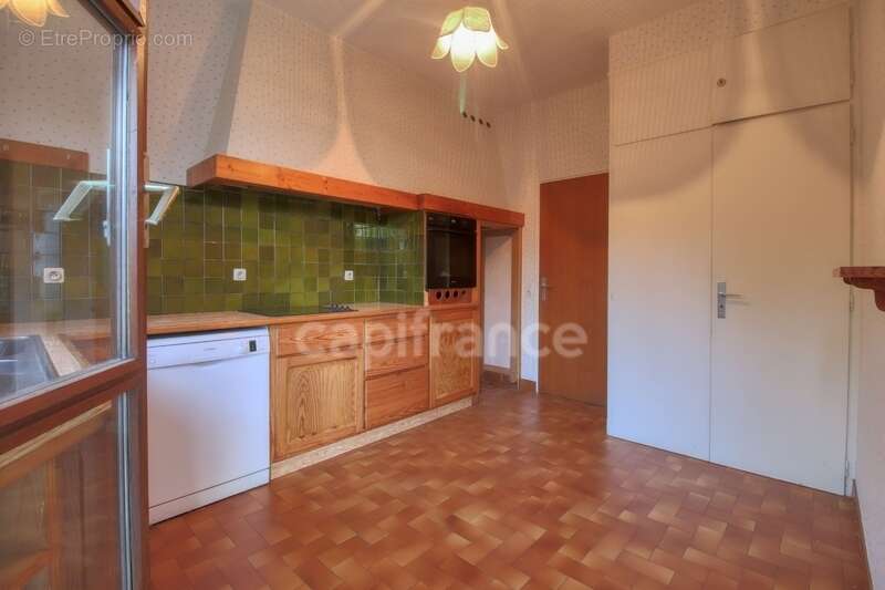 Maison à CHALLES-LES-EAUX