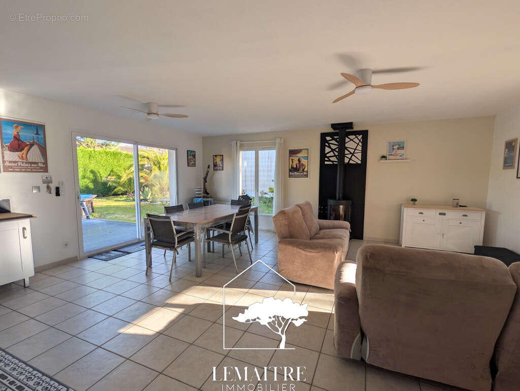 Maison à LES MATHES