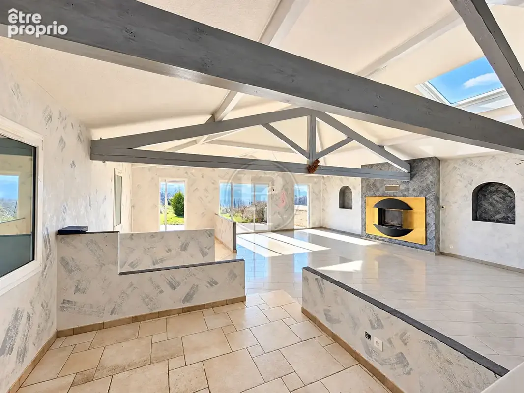 Maison 158 m² - Terrain 934 m² - Vue dégagée - Genilac - photo 1