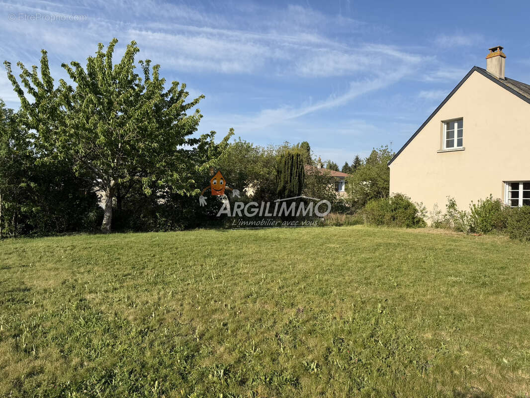 Maison à SAVIGNY-SUR-BRAYE