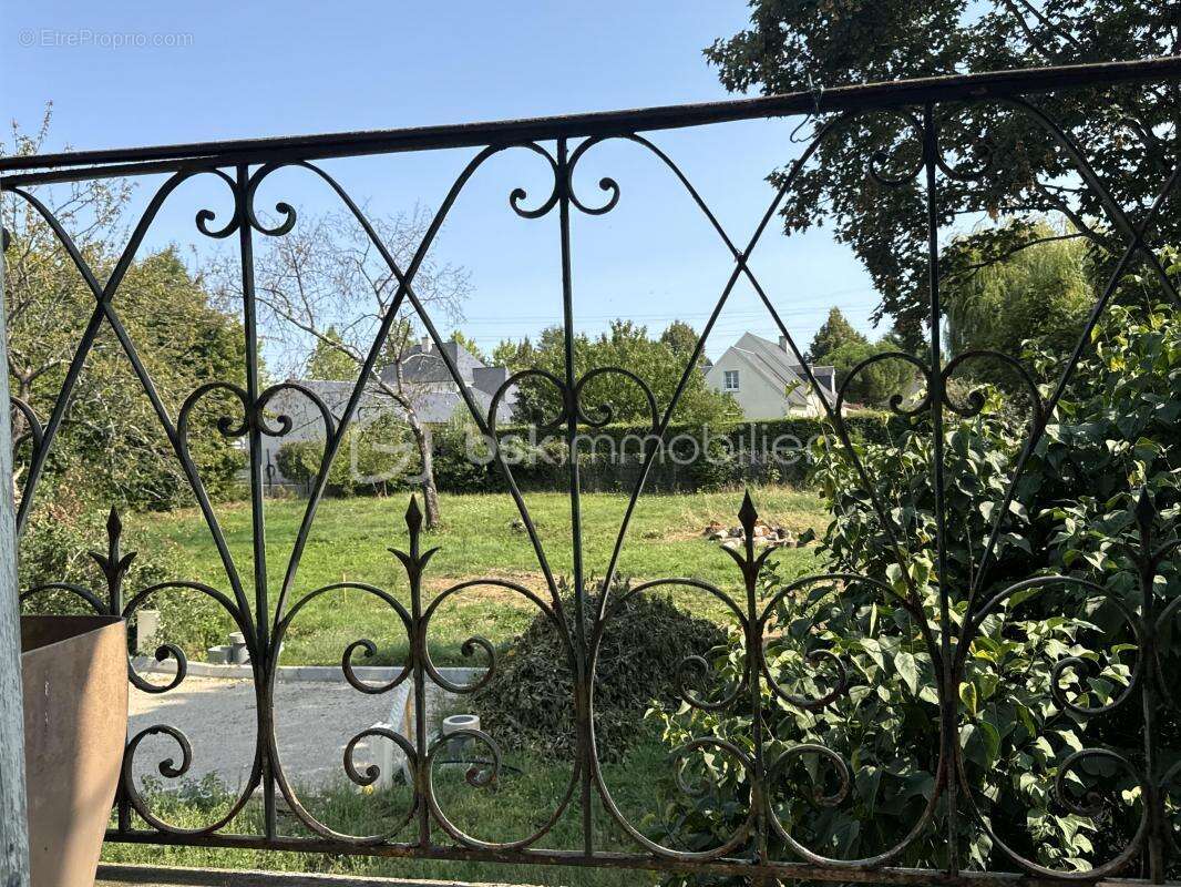 Élégante maison bourgeoise fin XIXe, début XXe siècle  à rénover, avec dépendance et terrain de plus de 1 000m2 - photo 7
