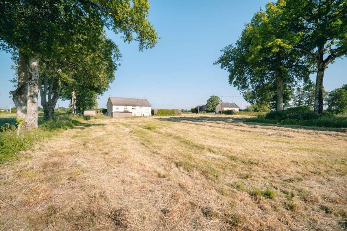 Photo 2 - Maison à ARGENTRE-DU-PLESSIS
