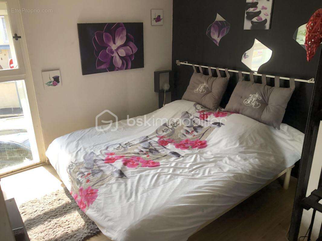 Maison à SAINT-PIERRE-LES-NEMOURS