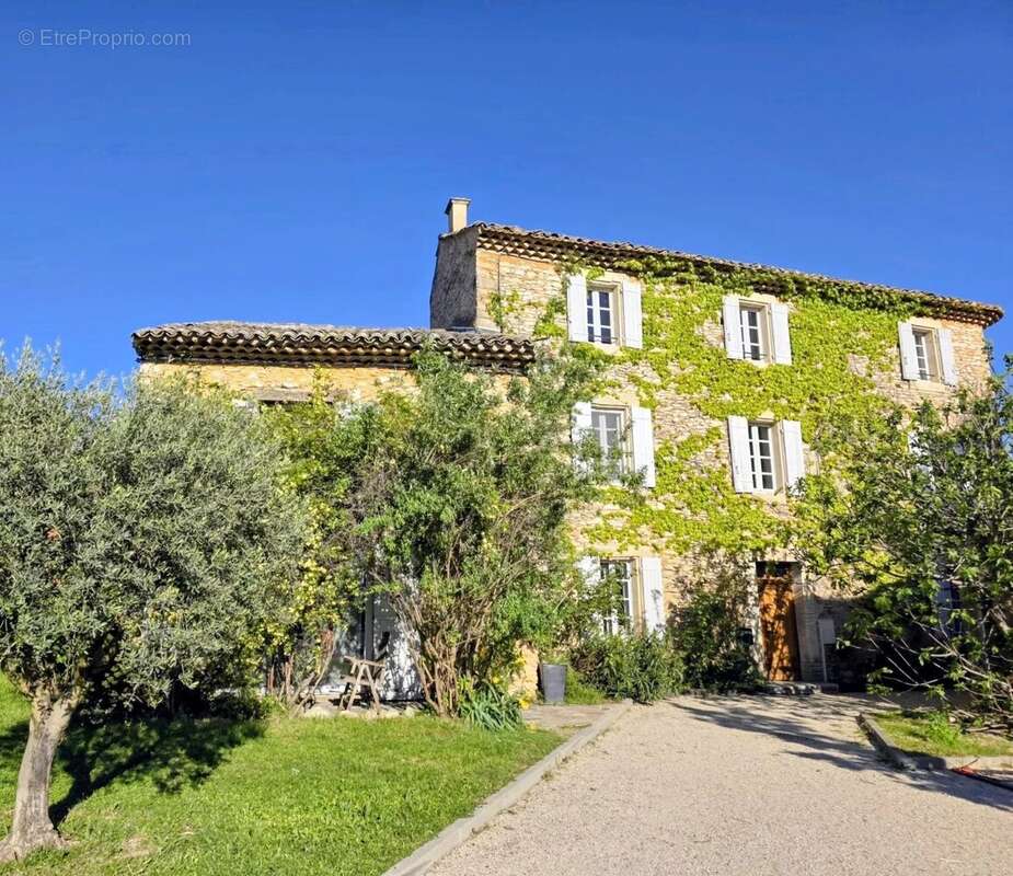 Maison à ROUSSILLON