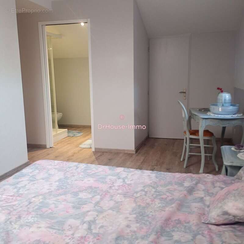 Maison 160 m² à Craponne-Sur-Arzon  - photo 8