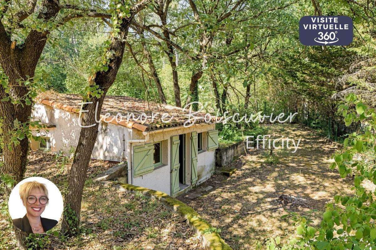 Maison 94 m² à Greasque  - photo 12