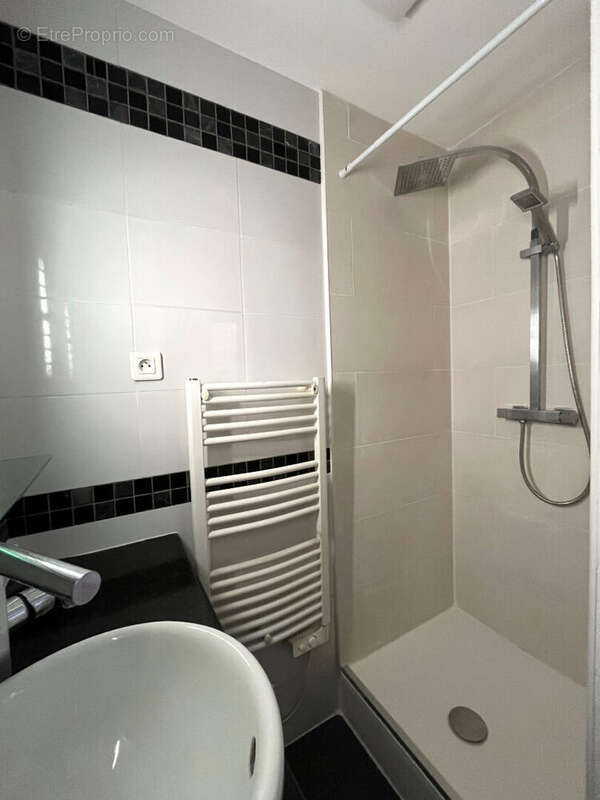 Appartement à PARIS-20E