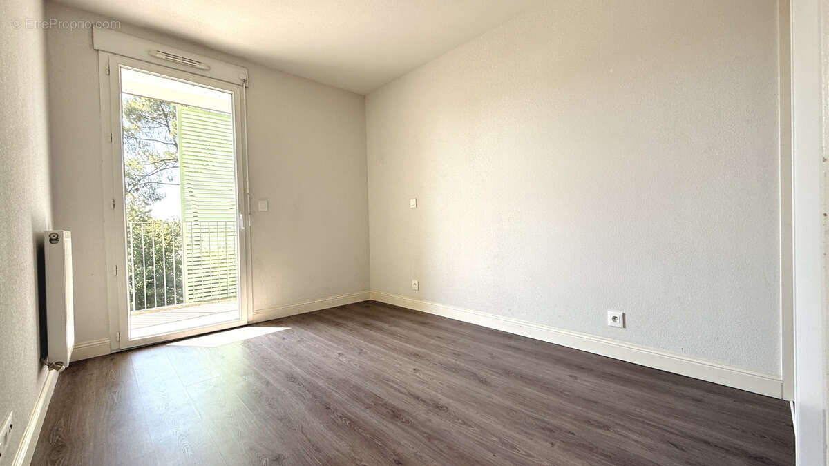 Appartement T3 de 64 m2 avec terrasse de 14,5 m2 - Gradignan Le Brandier - photo 6