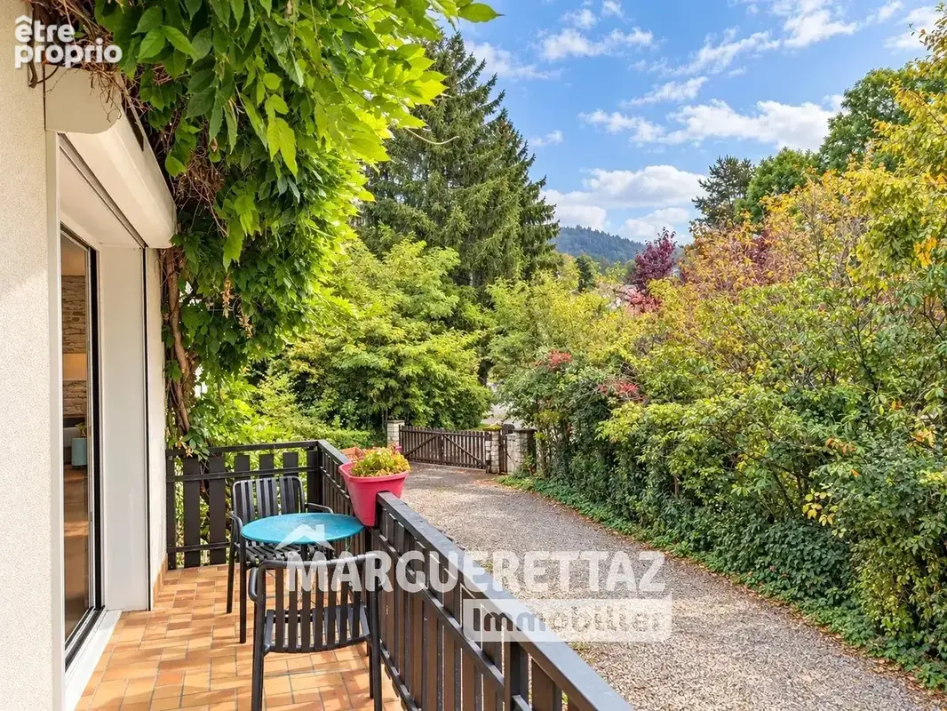 VIUZ-EN-SALLAZ – Maison familiale avec magnifique terrain arboré - photo 10