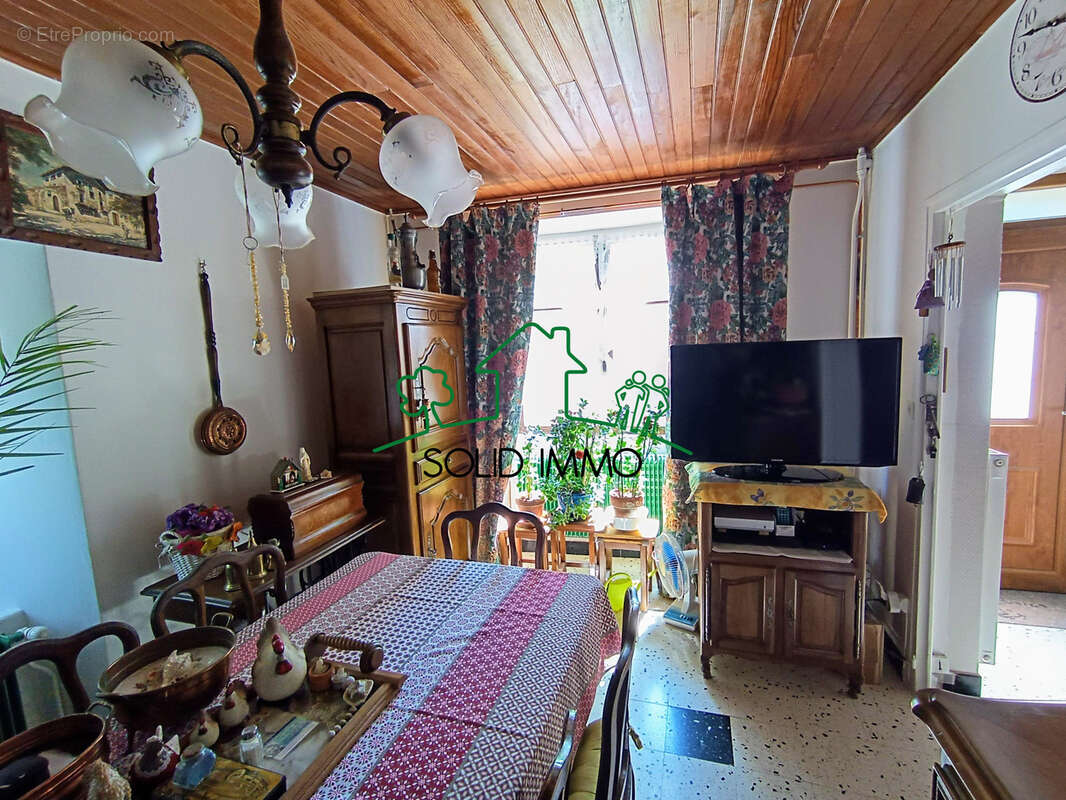 Maison à COUCOURON