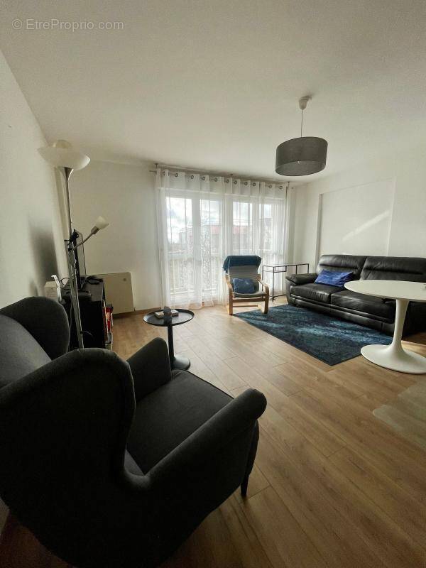 Appartement à LES ULIS