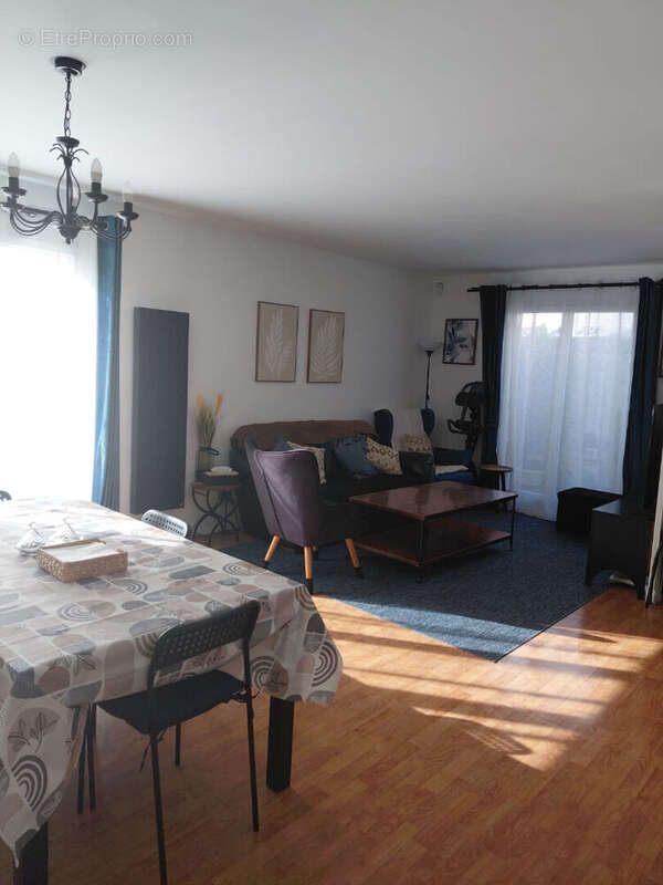 Appartement à STAINS