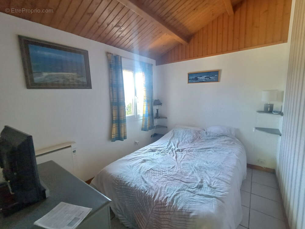 Terrain à SAINT-GEORGES-DE-LA-RIVIERE