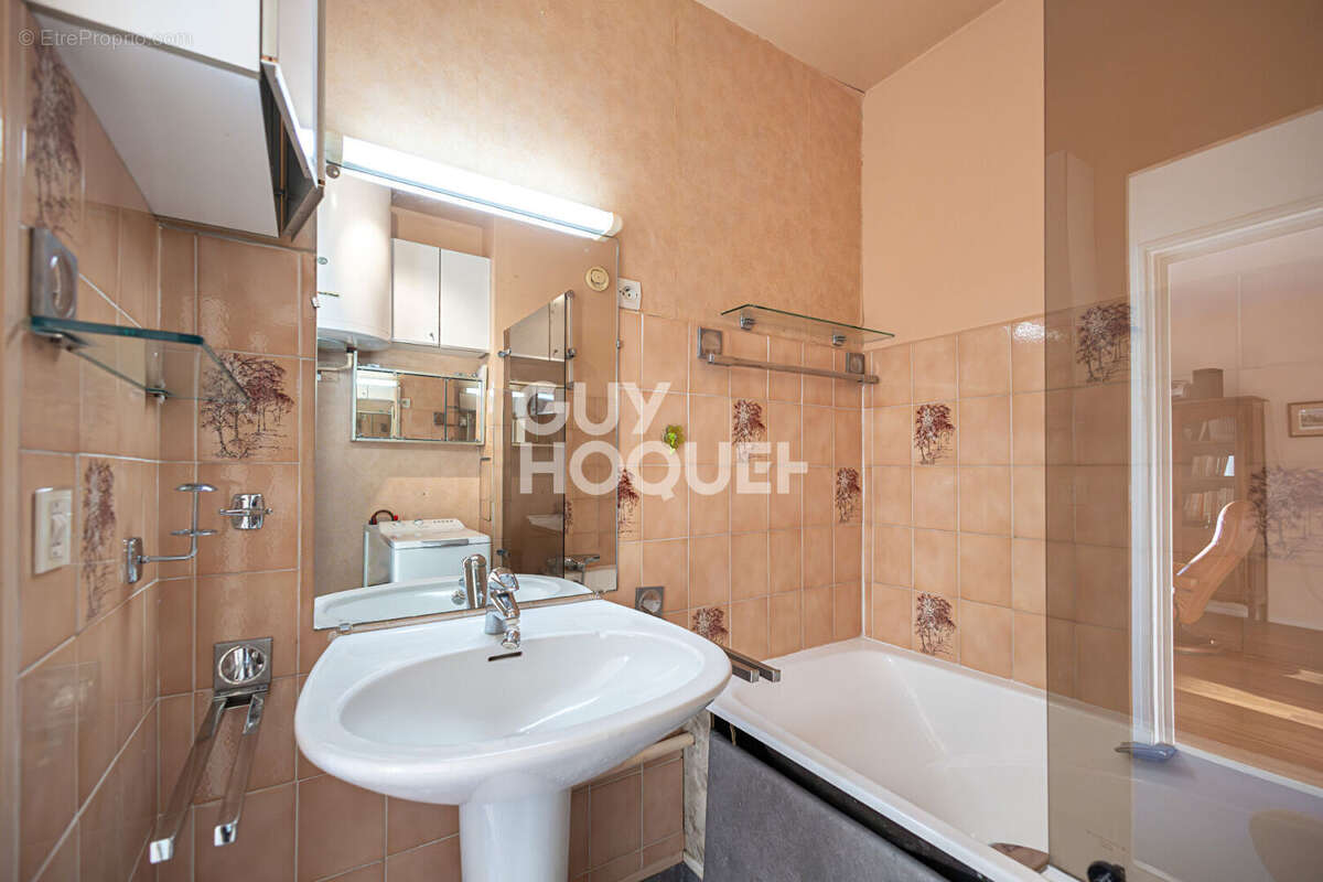 Appartement à TOURGEVILLE