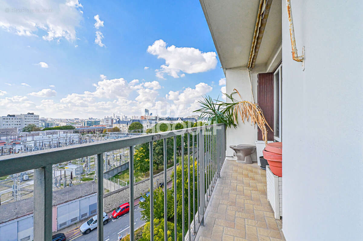 Appartement à CHARENTON-LE-PONT
