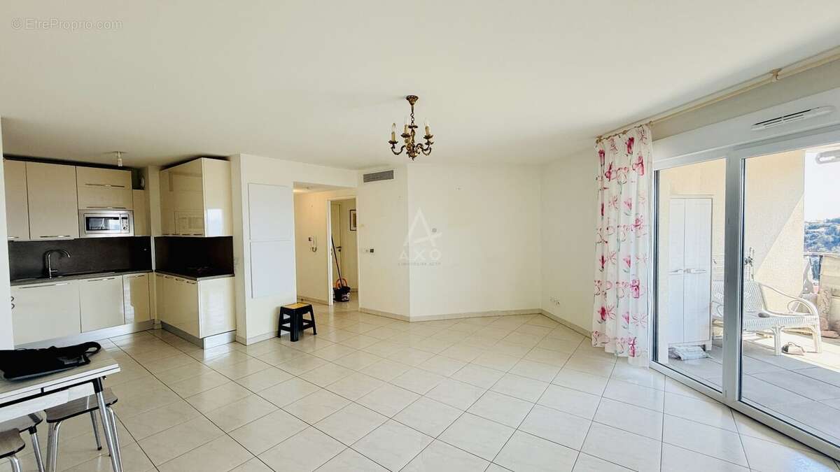 T3 61 m² Saint-Raphaël, terrasse vue mer et piscine en rooftop - photo 5