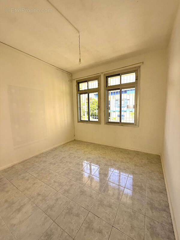 Photo 9 - Maison à SAINT-DENIS