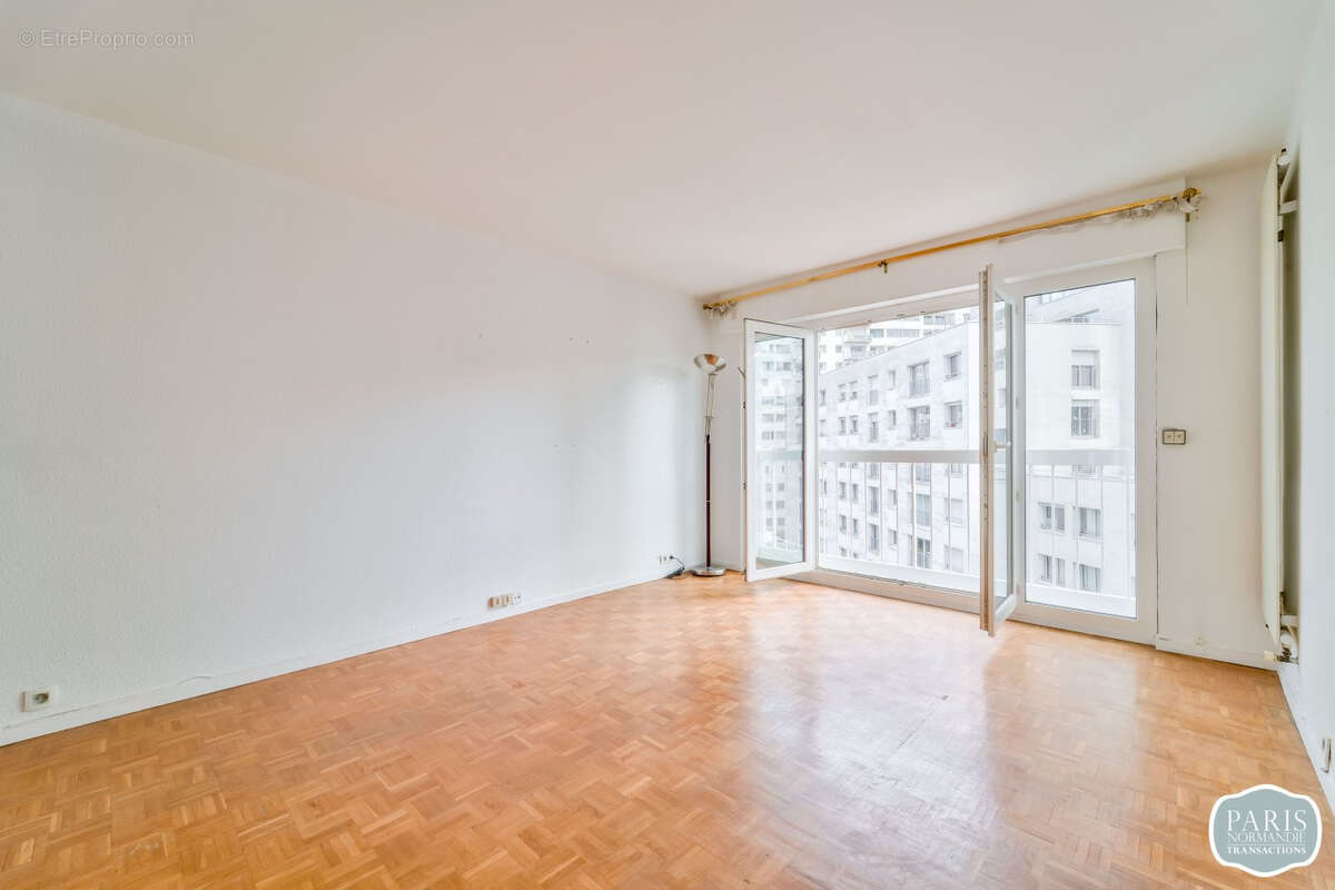 Appartement à PARIS-12E