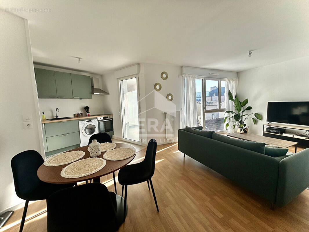 Appartement à NANTERRE