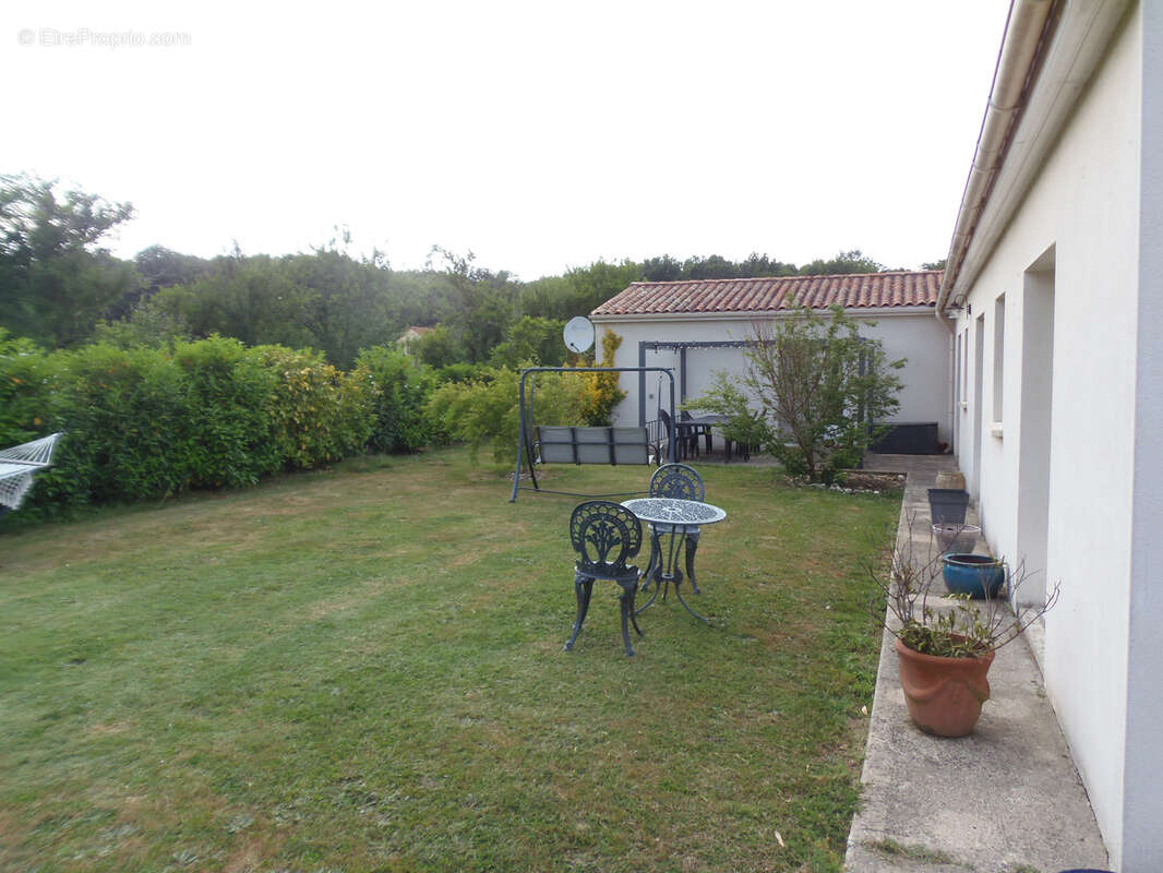 Maison à SAINT-FORT-SUR-GIRONDE