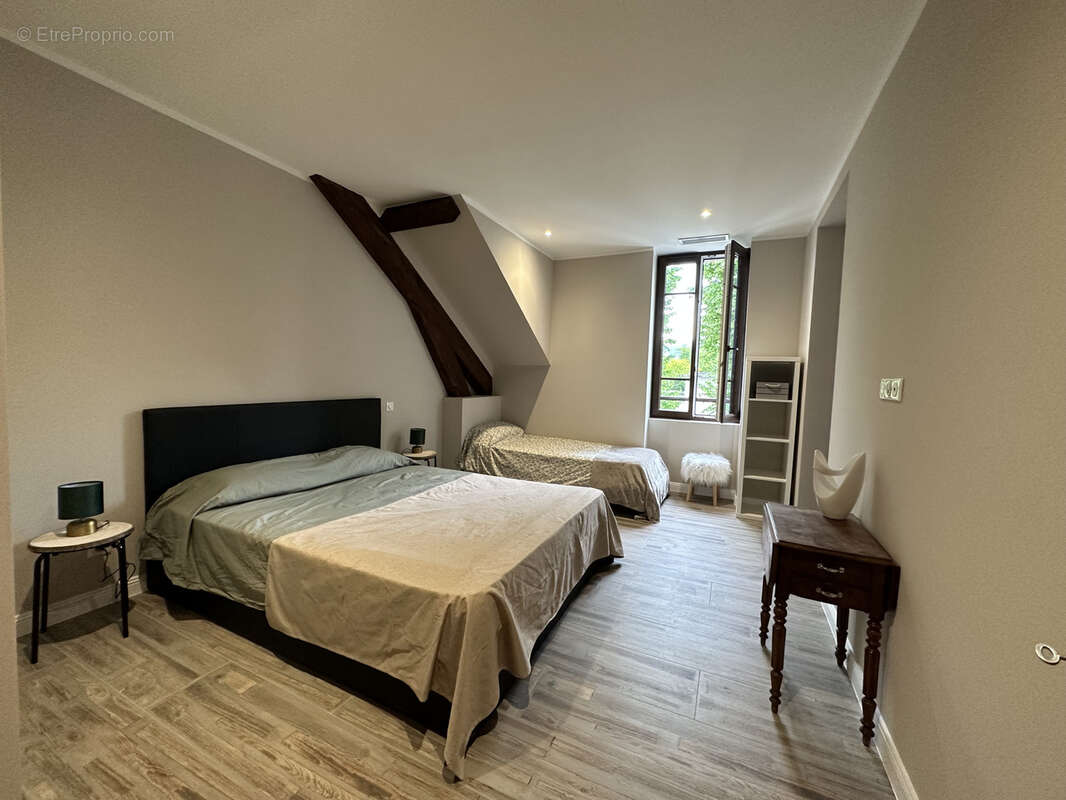 Appartement à AIX-LES-BAINS