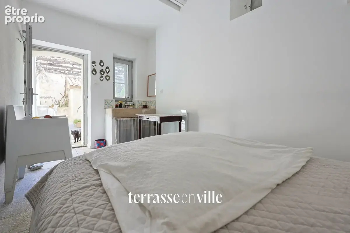 La ciotat   centre historique - grand duplex - t9 - 192 m2   5 ch - parcelle 350m2 - parking - 1 200 000€ - photo 10