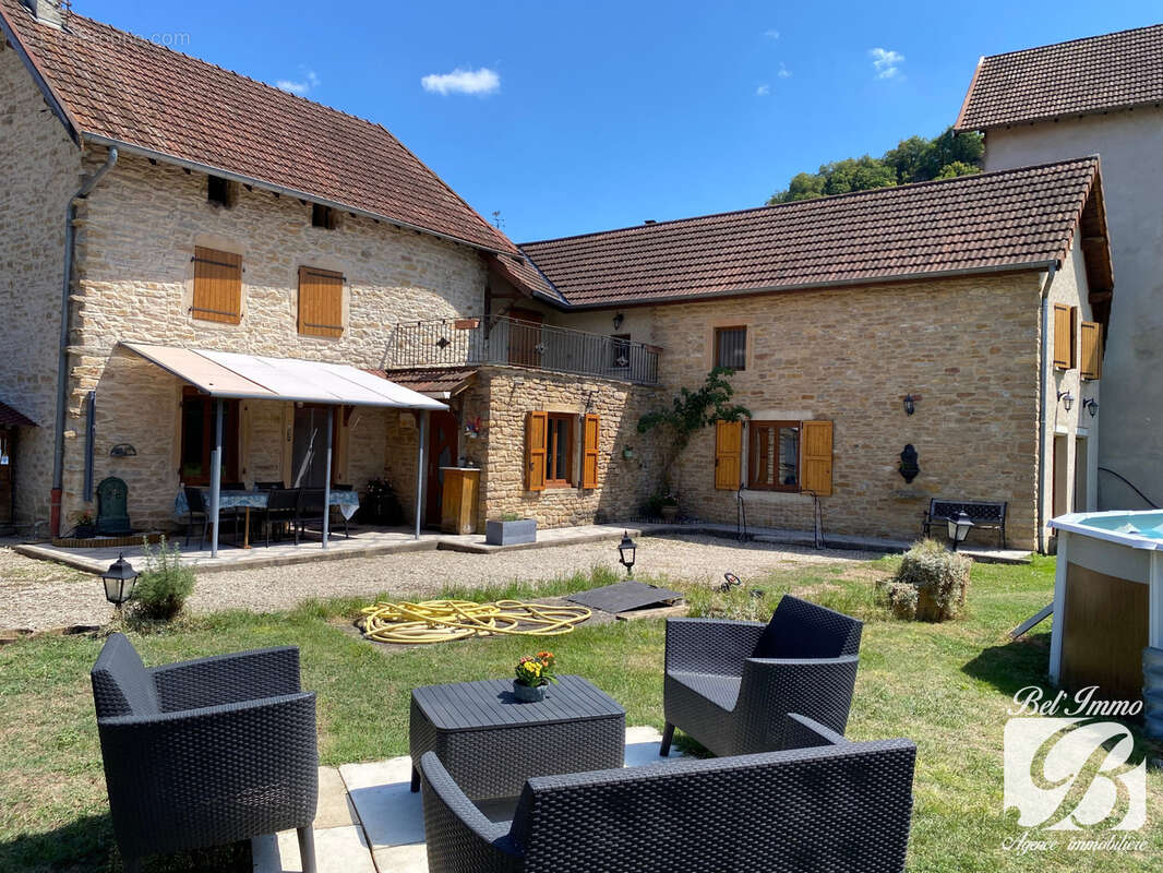 Maison à HIERES-SUR-AMBY