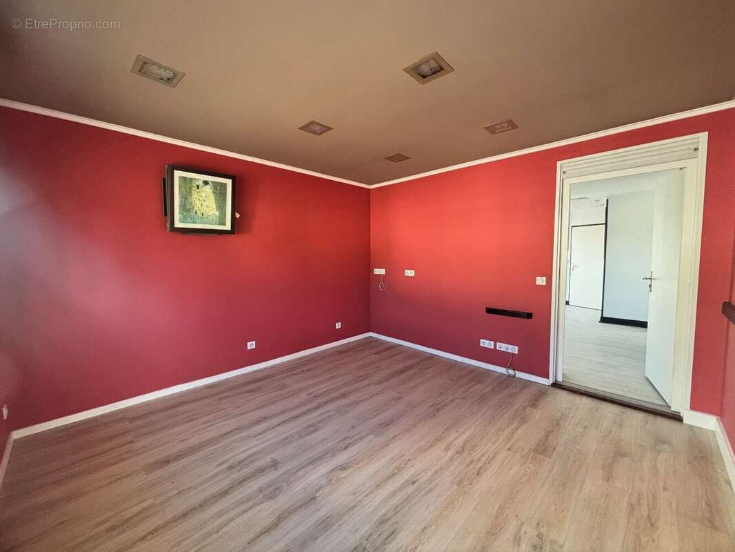 Commerce à ANGRESSE