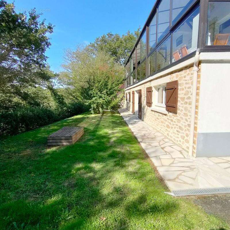 Maison à MORTAGNE-SUR-SEVRE