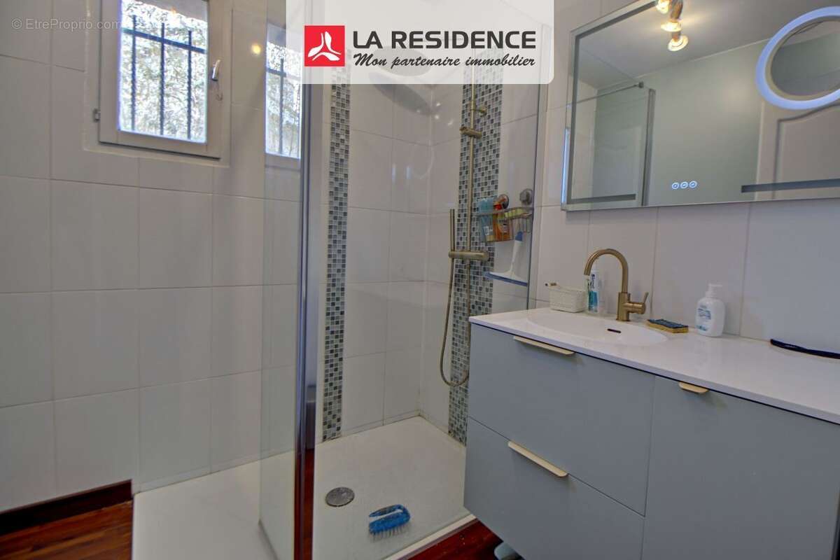 Maison à VERNEUIL-SUR-SEINE